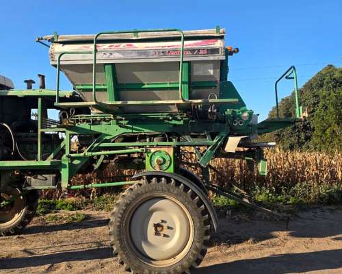 Fertilizadora Metalfor 2750, Equipo Syra 4250lts/36 año 2018