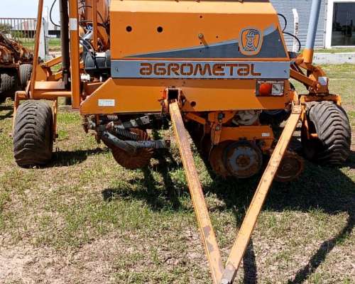 Agrometal TXN Mega 16-52 2011 Neumática