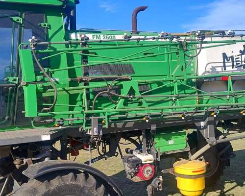 Pulverizadora Metalfor FM 2500