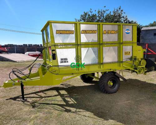 Desparramador de Estiercol M-12 con Pateadores. Secman