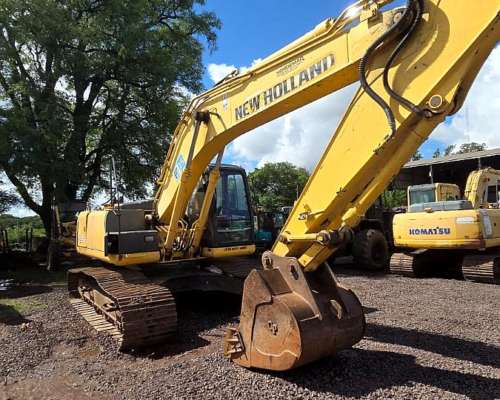 Excavadora New Holland e 215