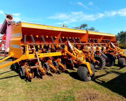 Sembradora Grano Grueso Agrometal TXN Mega 22/52,