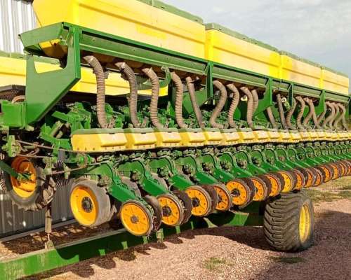 Sembradora Tedeschi Autotrailer 20-42 con Kit de Trigo 39-21