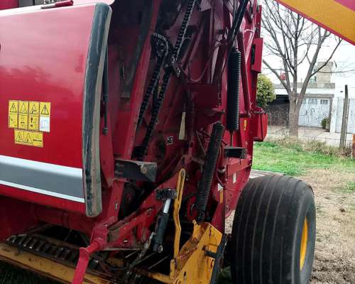 Rotoenfardadora New Holland RB 560 2014