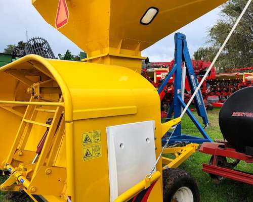 Embolsadora de Granos Secos Ascanelli Grub 9 Pies