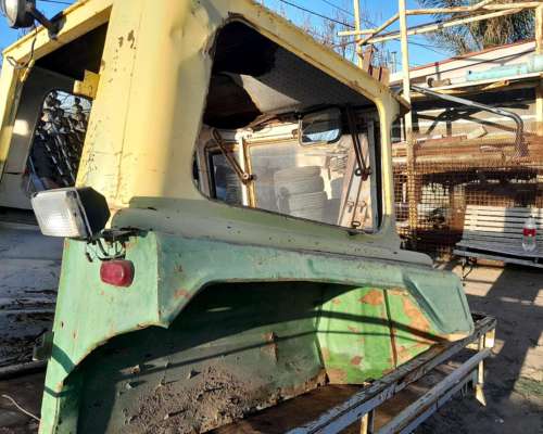 Cabina para John Deere 4420/3420- Usada.