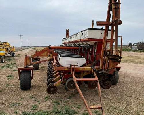 Sembradora Crucianelli Gringa IV 14 a 52 Doble Fertilización