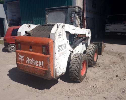Minicargadora Bobcat S 220