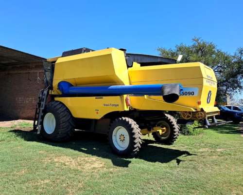 Cosechadora New Holland TC5090