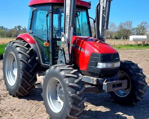 Tractor Farmall 95 C/ Pala