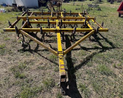 Cultivador de Campo Usado