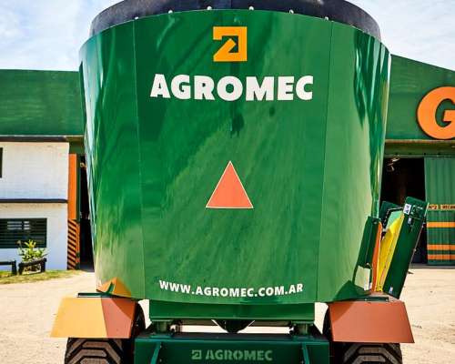 Mixer Vertical Distribuidor 14m3 Descarga Lateral Agromec