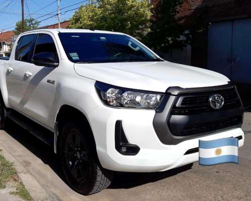 Camioneta Toyota Hilux SR 4X4 2021