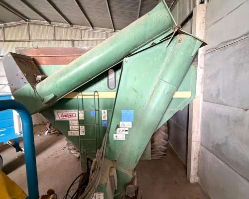 Tolva Cestari 14 TN con Balanza