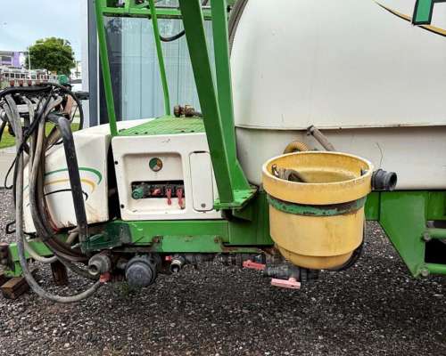 Pulverizador Metalfor Futur 4000, 27 Mts, Joystic, 2014