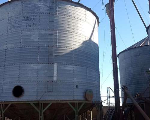 Planta de Silos en Venta 250tn 200tn Noria 20mts