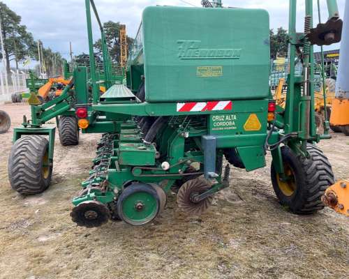 Sembradora Pierobon MIX 7000 de 13 a 52 C/monitor Cuffia