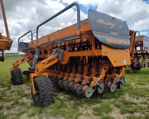 Sembradora Agromeral MXY II 37/17