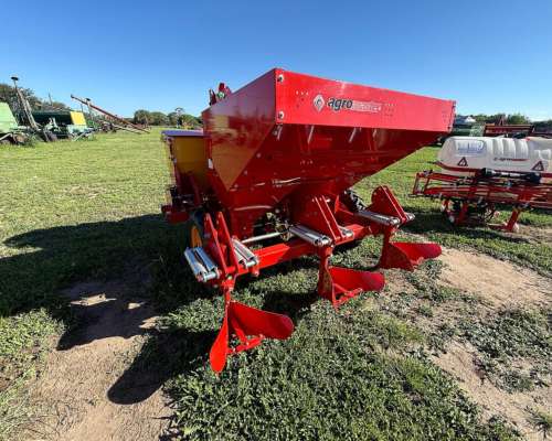 Sembradora de Papa 2 Surcos Nueva Agromaster