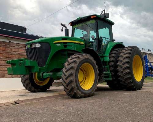 John Deere 7 210 J con Piloto