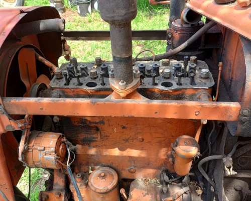 Tractor Fiat Someca con Cabina muy Bueno