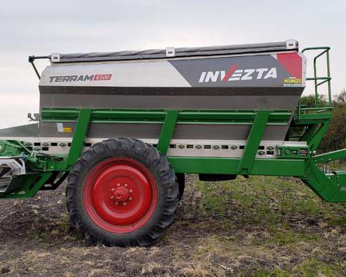 Fertilizadora de Arrastre Invezta AIR 5000, año 2025