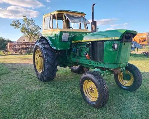 John Deere 3420
