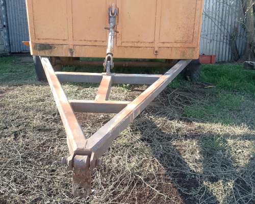 Acoplado Súper Reforzado para 8000kg.