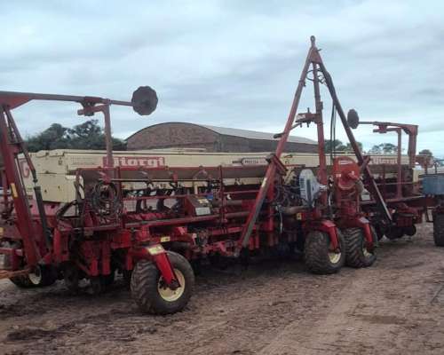 Sembradora Giorgi Precisa de 18 a 52 Neumatica Monosem