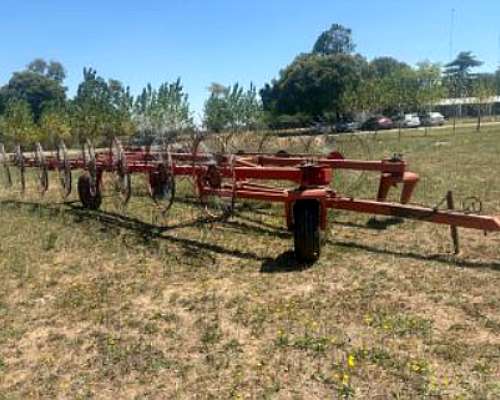 Rastrillo en V Arrastre Yomel 15 Estrellas Usado