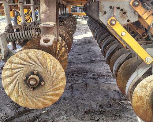 Sembradora Fabimag FG01 Neumática 18 a 42