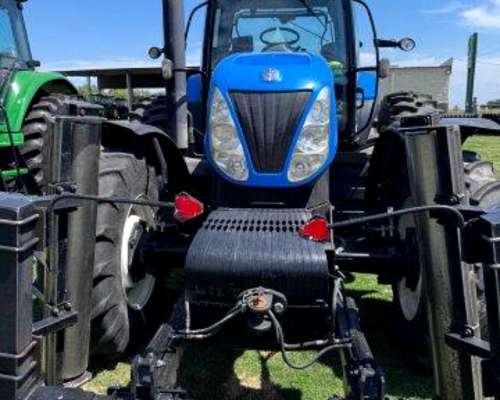 Tractor New Holland T7.215. Mod 2015
