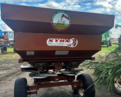 Fertilizadora de Arrastre Syra 2000lts Plato