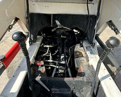 Minicargador Bobcat S185 año 2013 6800 Hs Balde,uñas Portap