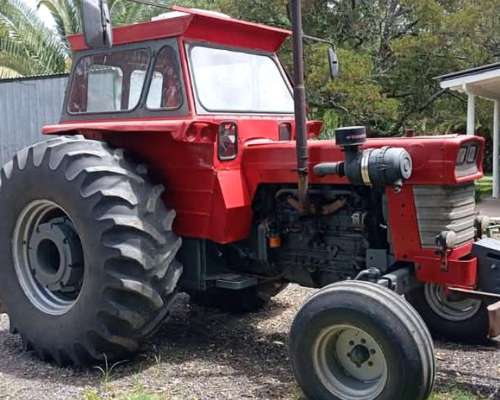 Vendo Tractor Massey Ferguson 1098 muy Bueno