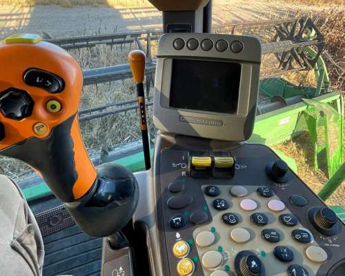 Cosechadora John Deere 9670 2013 - 30 Pies - Piloto