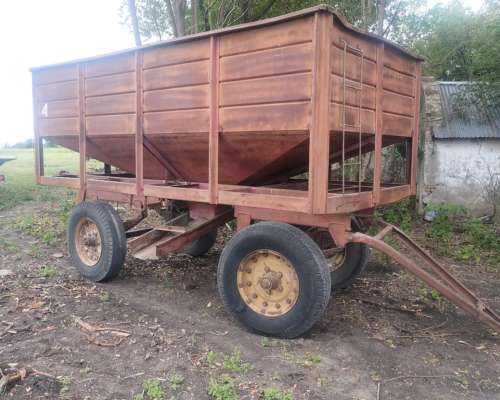 Tolva Silera 7/8 TT. Usada.