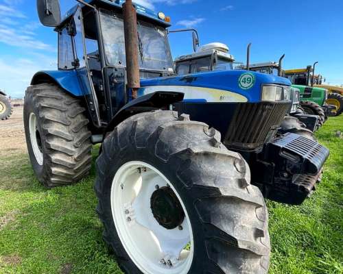 Tractor New Holland TM8030 - 2012 - 130 HP - Usado
