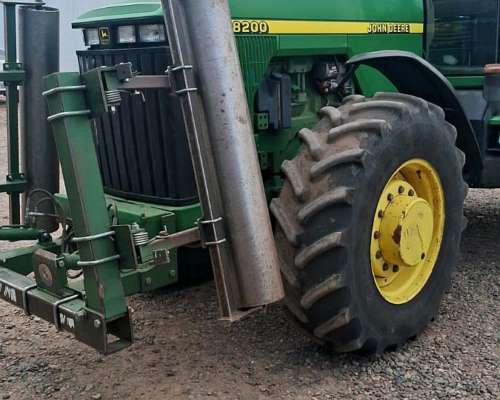 Tractor John Deere 8200
