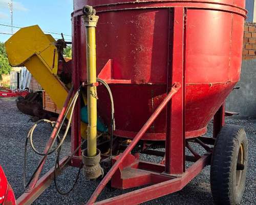 Mixer Metfer de 5,5m3, Buen Estado