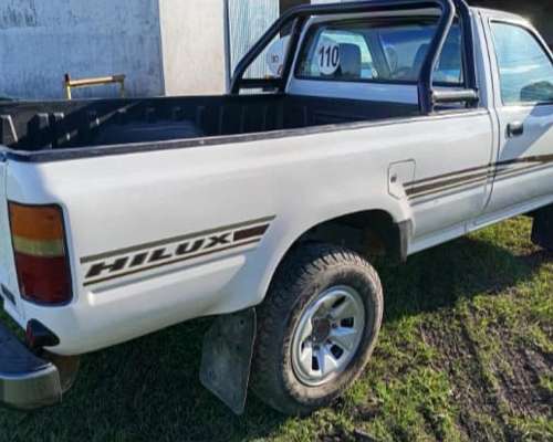 Toyota Hilux 3.0 4X4 2004