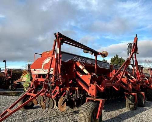 Sembradora Crucianelli Pionera Fina de 48 a 20 cm
