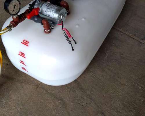 Tanque Marca Rossi Horizontal con Capacidad para 120 Lts.