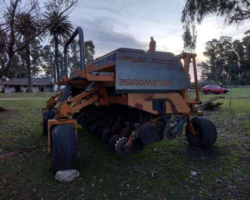 Sembradora Agrometal MX de 23 a 21 cm Grano Fino