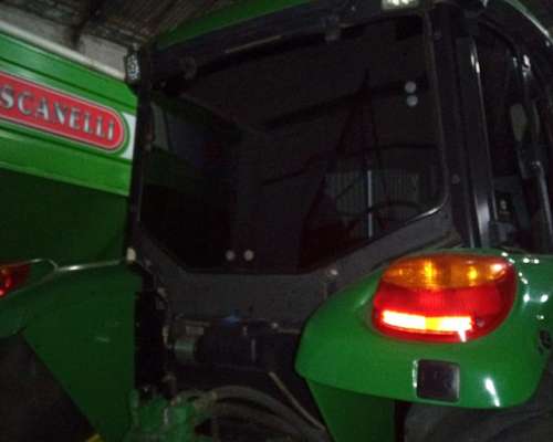 Tractor John Deere 6145, año 2005, 9.000 Hs Motor.