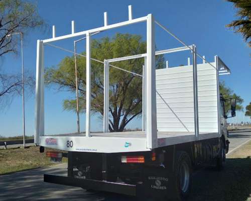 Carroceria Playa con Buche Sobre Cabina