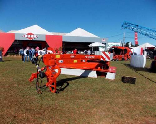Segadora Acondicionadora Kuhn FC 302rg - FC 352rg