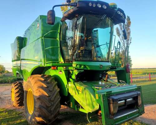 Cosechadora John Deere S550
