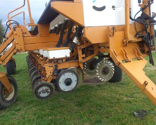 Sembradora Marca Cele MOD.7000