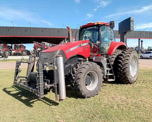 Case IH Magnum 235 - año 2013